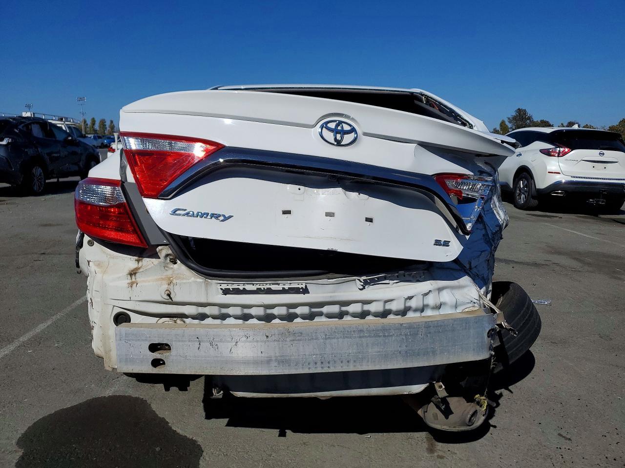 2015 Toyota Camry Se - Фото 6