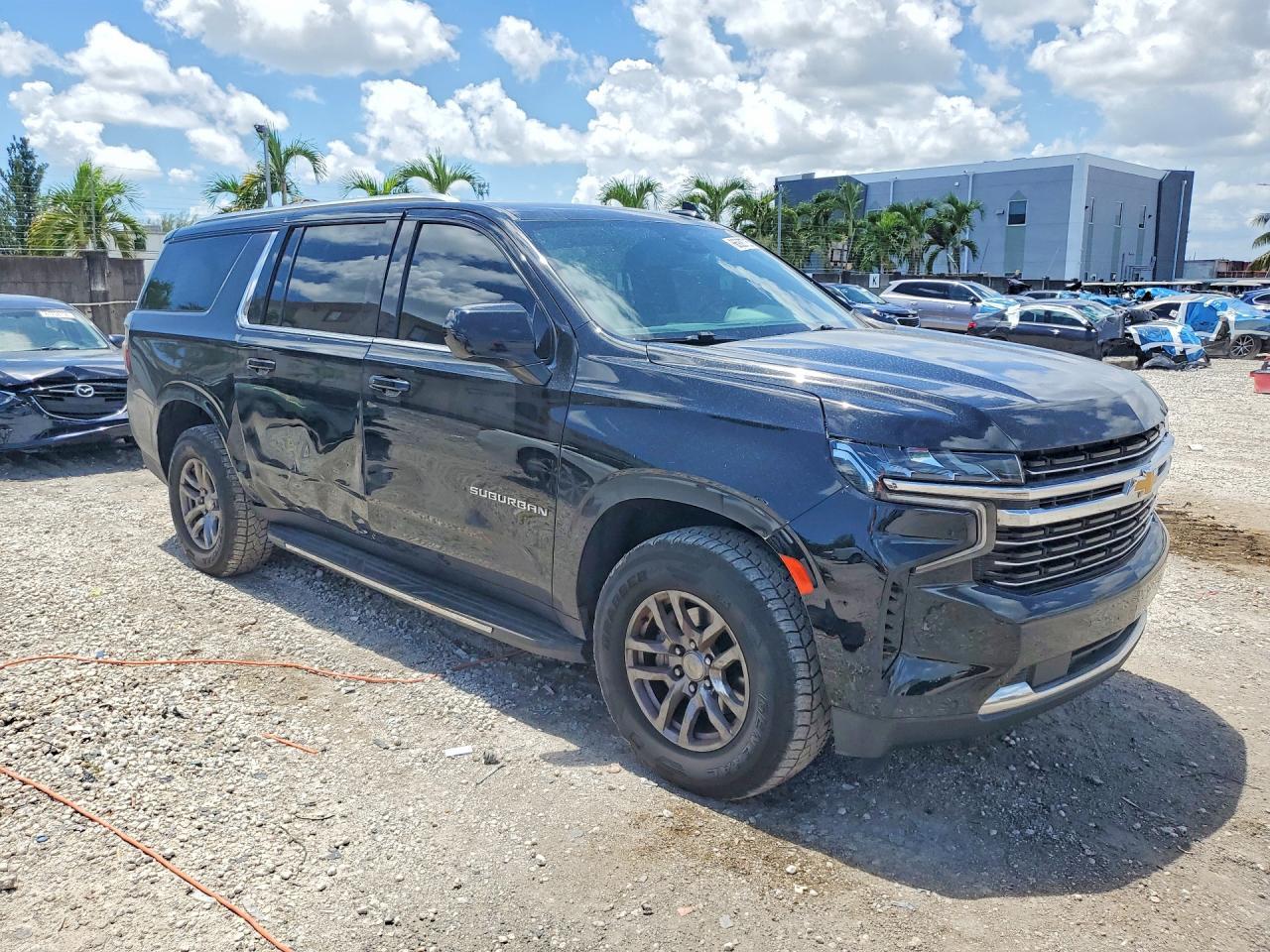 2023 Chevrolet Suburban C1500 Lt - Фото 4