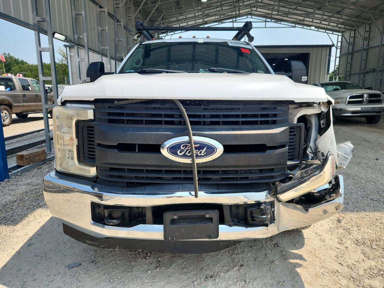 2017 Ford F250 Super Duty - Фото 5