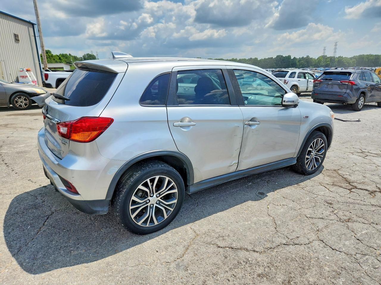 2019 Mitsubishi Outlander Sport Es - Фото 3