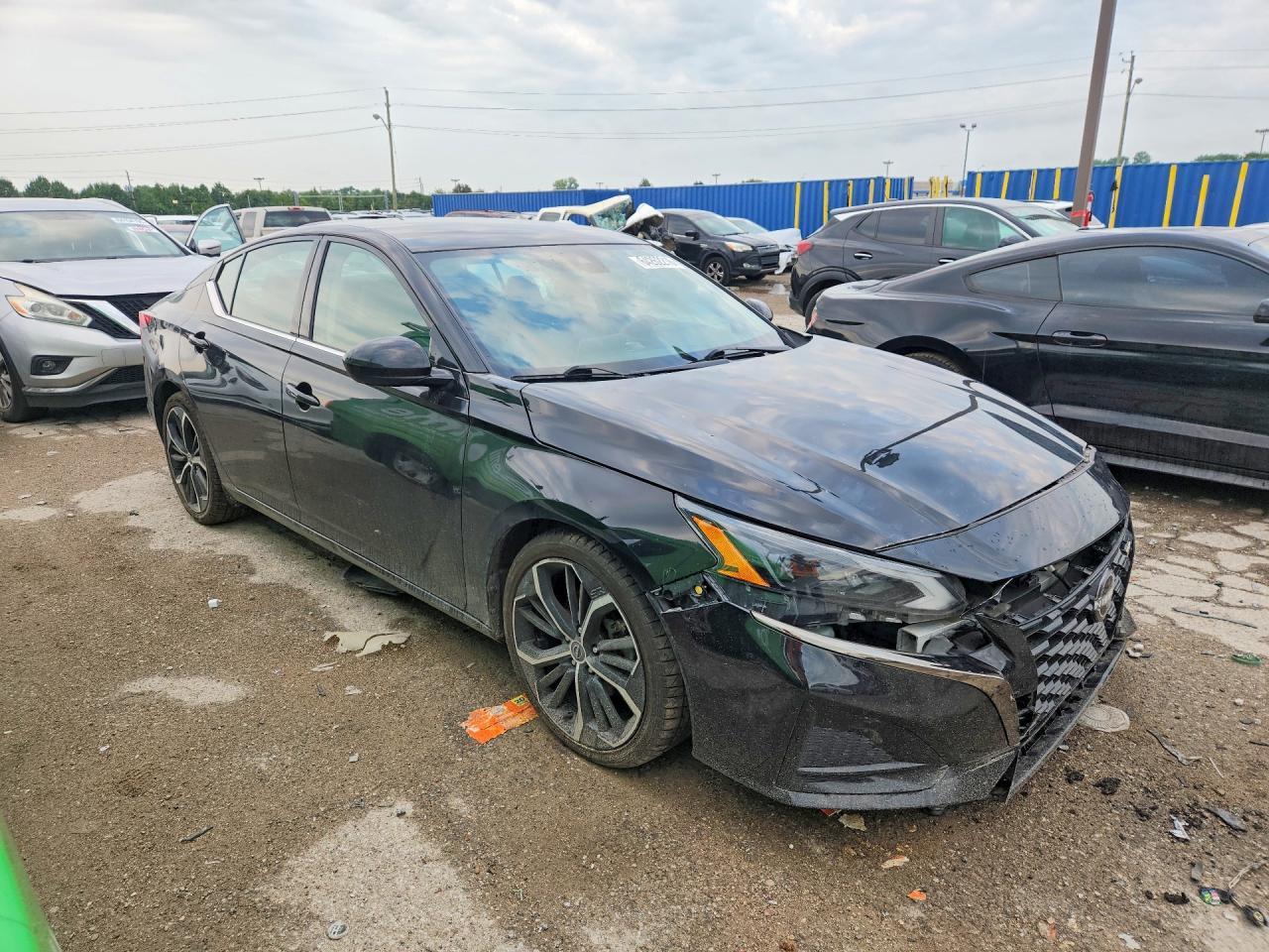 2024 Nissan Altima 2.5 Sr - Image 4