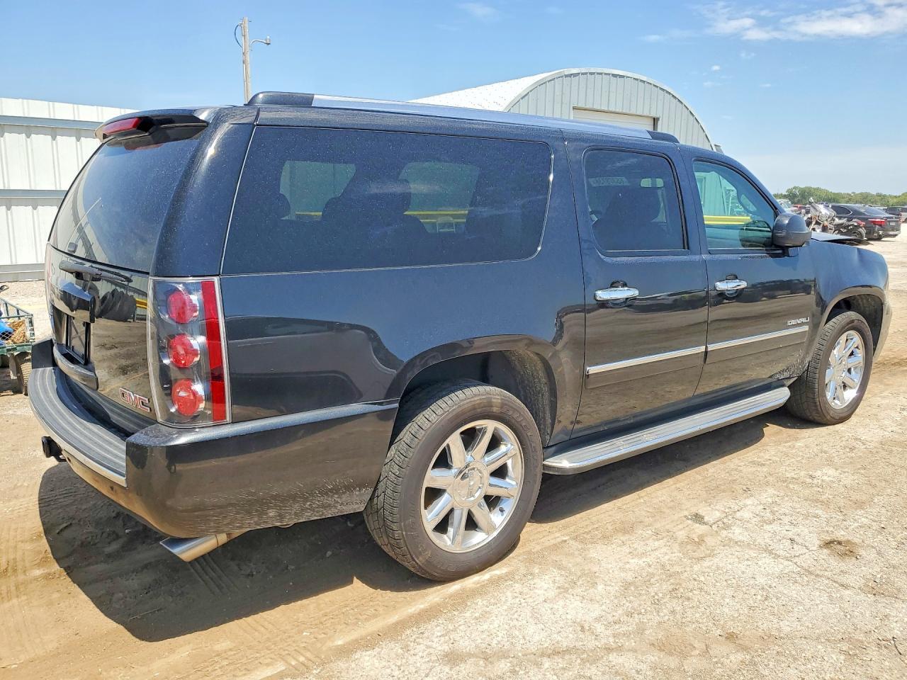 2013 GMC Yukon Xl Denali - Image 3