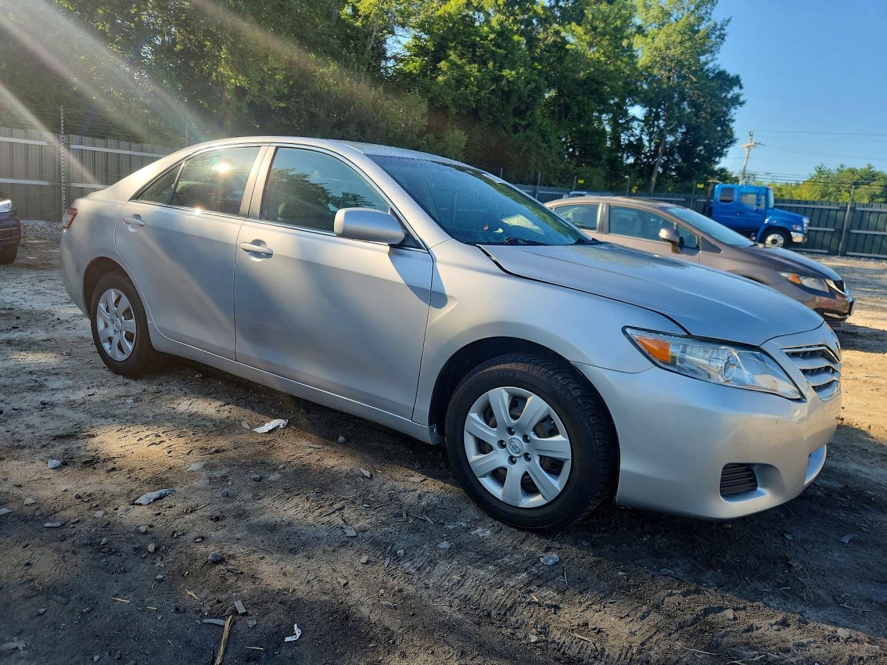 2011 Toyota Camry Le - Фото 4