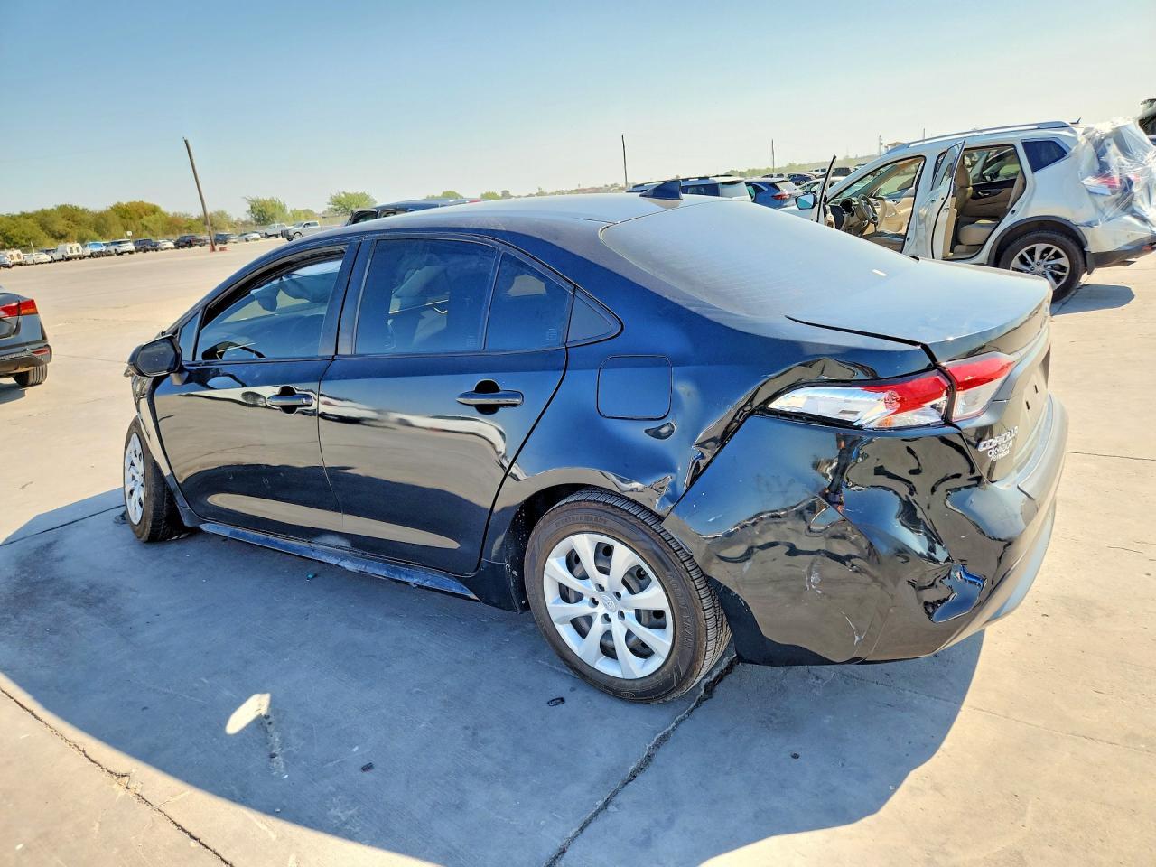 2021 Toyota Corolla Le - Image 2