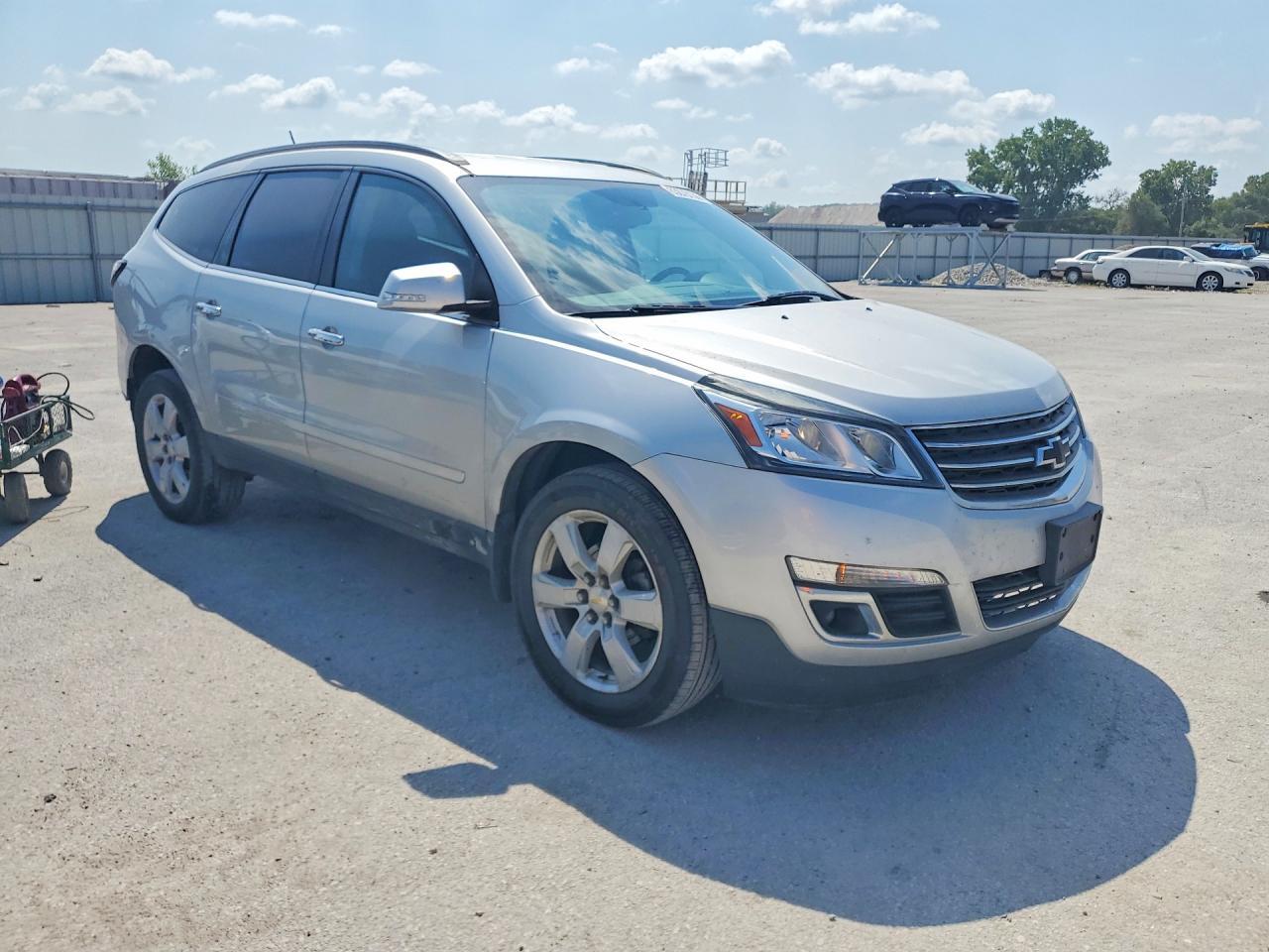 2017 Chevrolet Traverse Lt - Фото 4