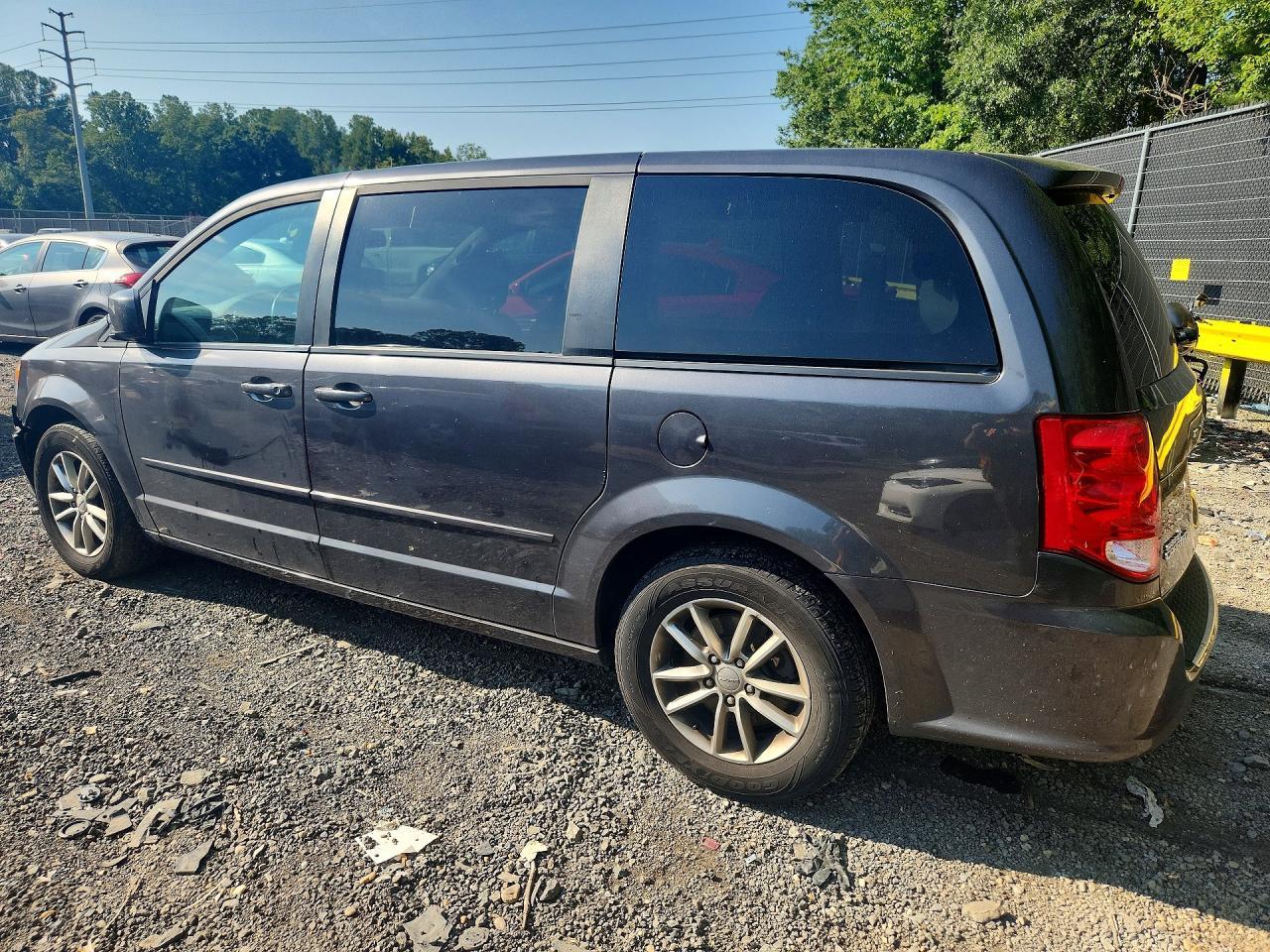2016 Dodge Grand Caravan Se - Image 2