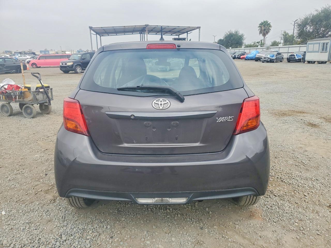 2017 Toyota Yaris 5-Door L Fleet - Image 6