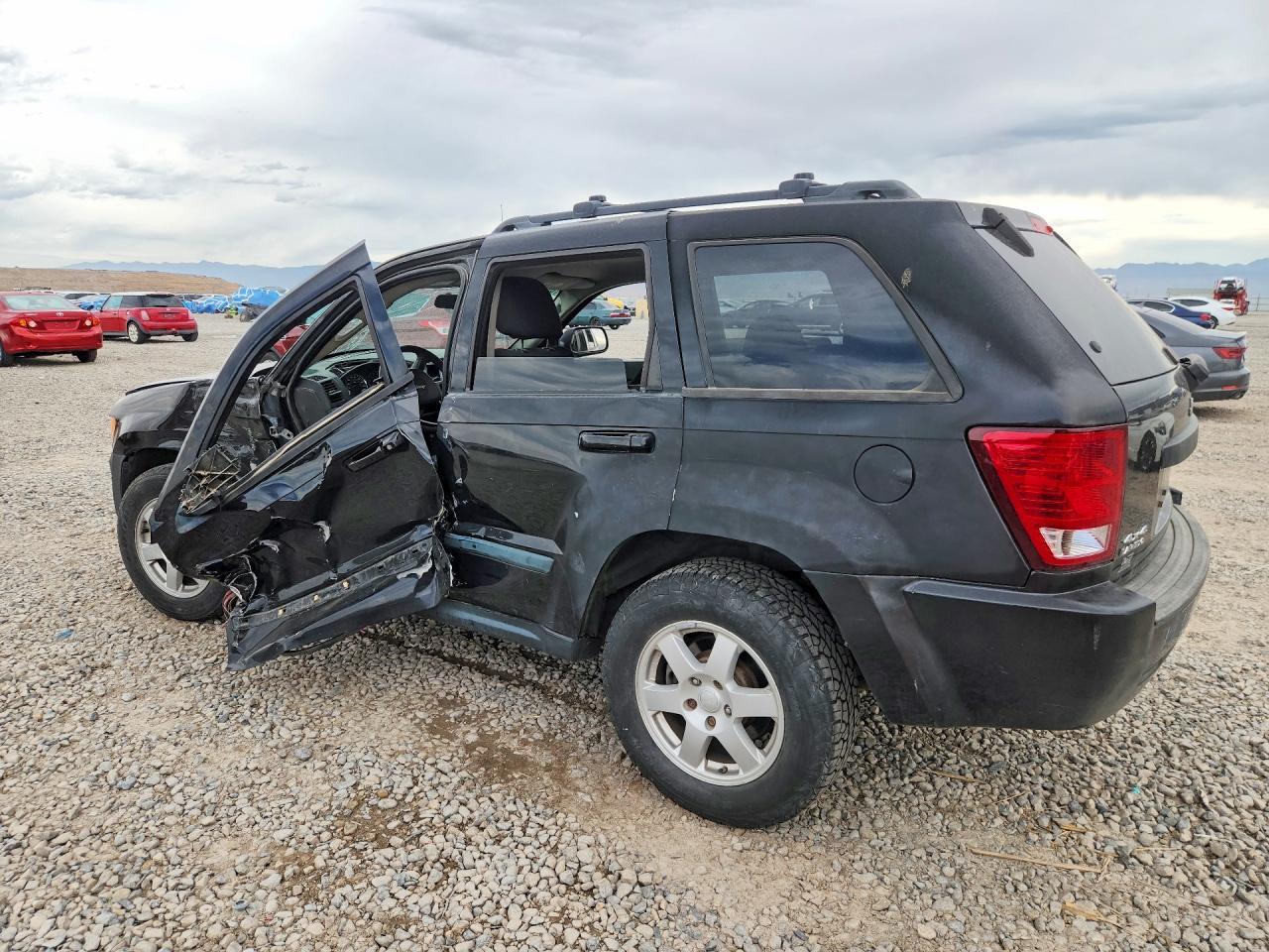 2008 Jeep Grand Cherokee Laredo - Image 2