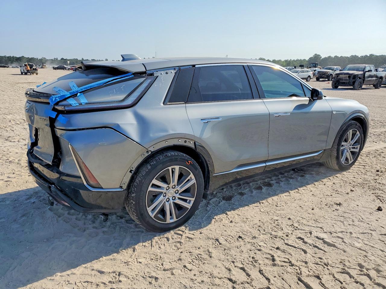2024 Cadillac Lyriq Tech - Image 3