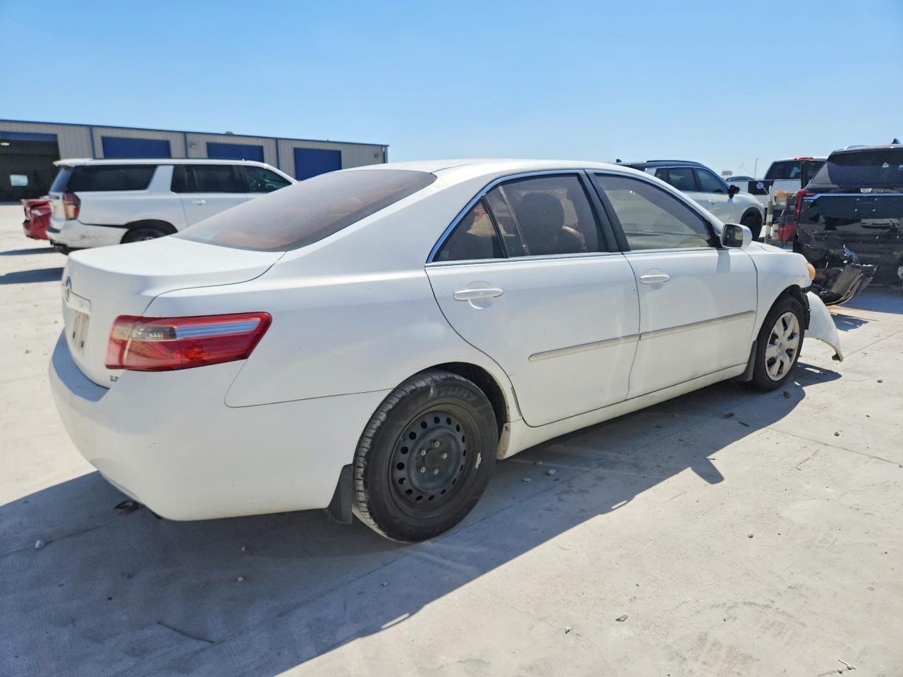 2009 Toyota Camry Le - Фото 3