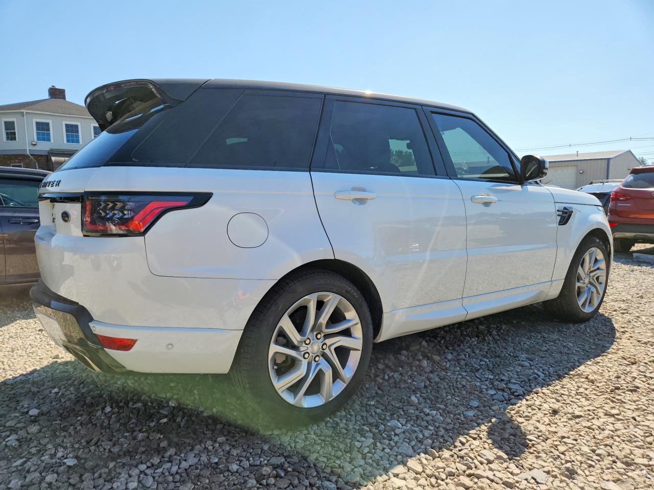 2019 Land Rover Range Rover Sport Supercharged Dynamic - Image 3