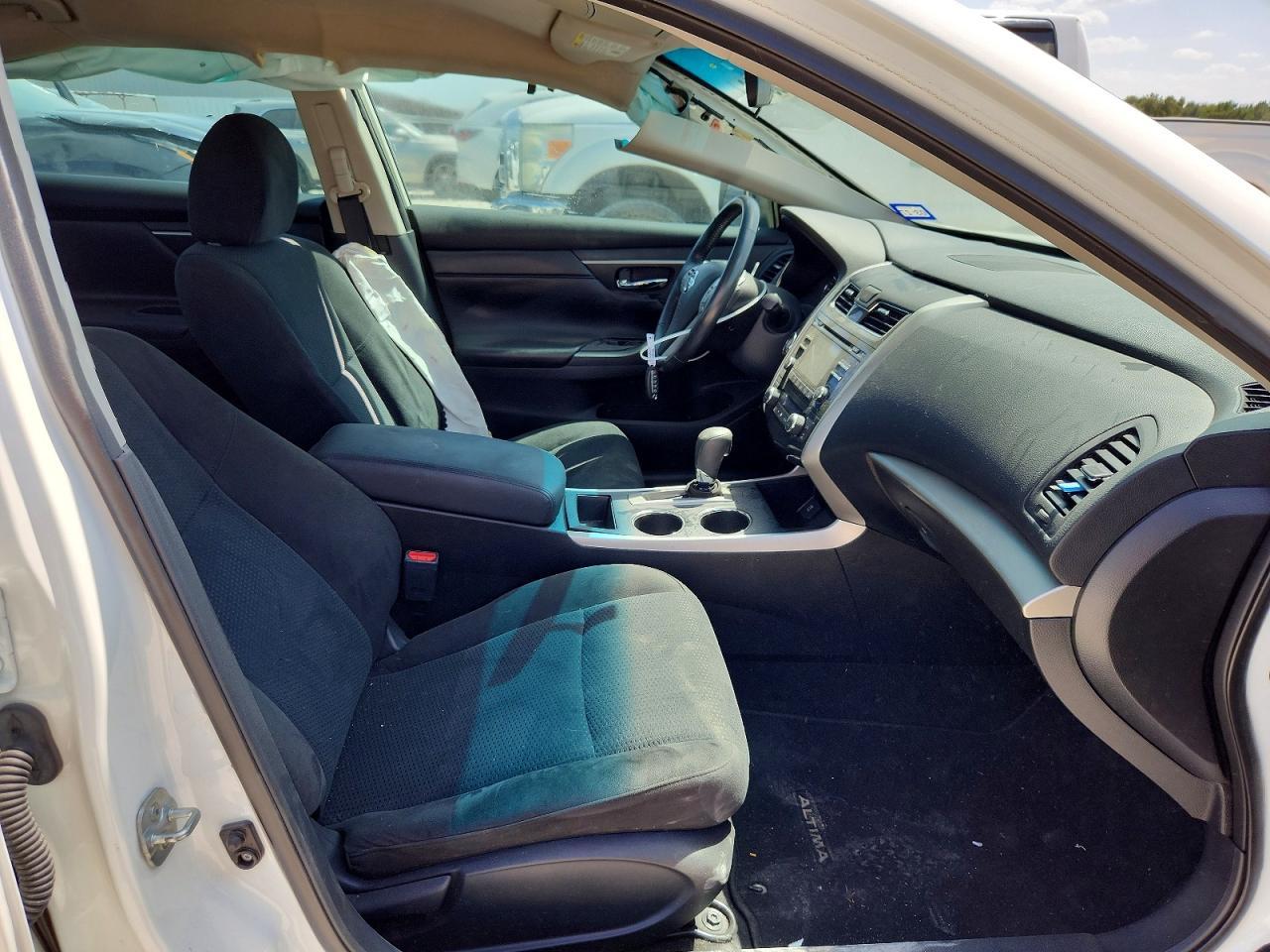 2015 Nissan Altima 2.5 Sv - Image 7