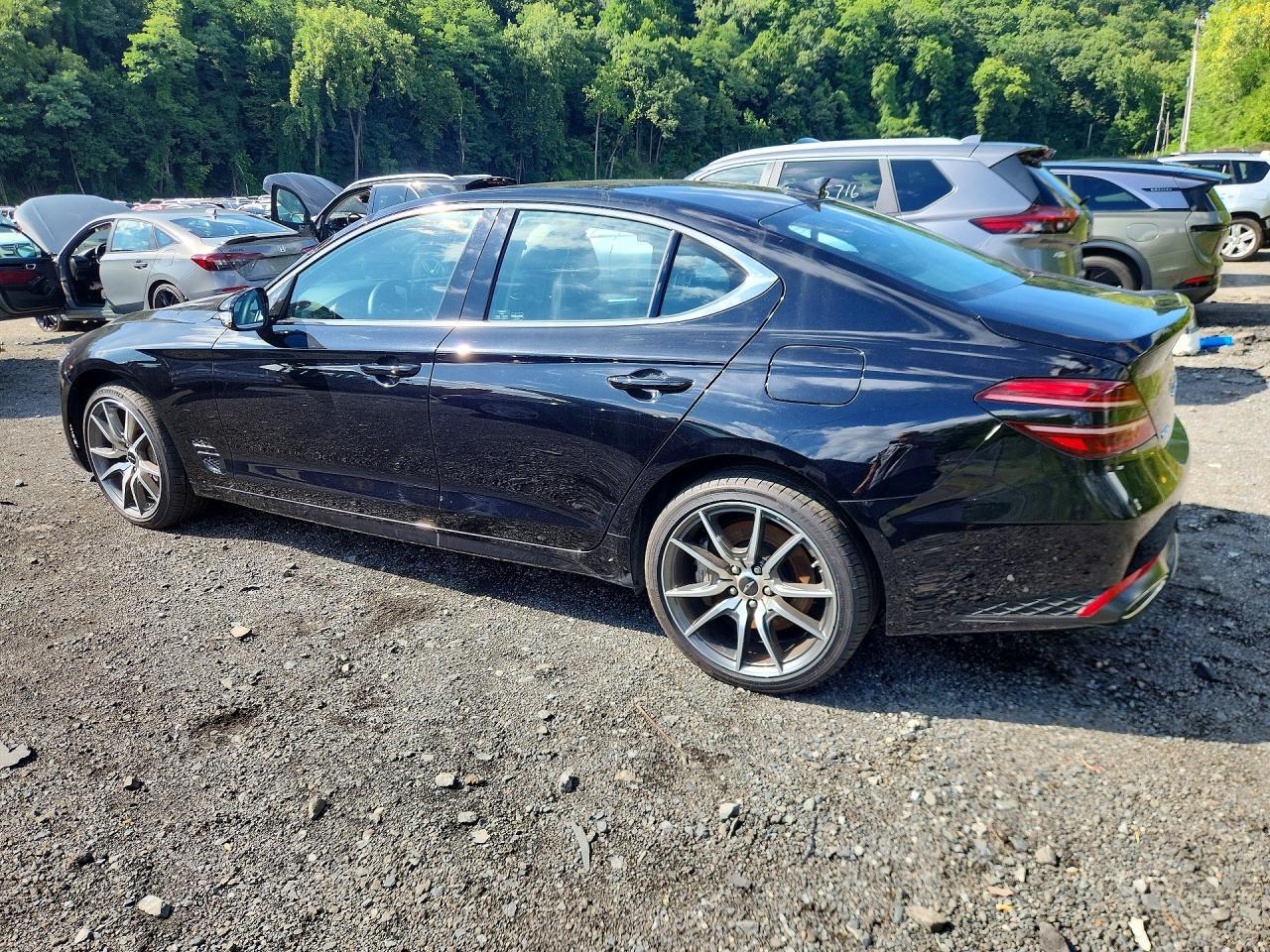 2026 Genesis G70 2.5T Standard - Image 2