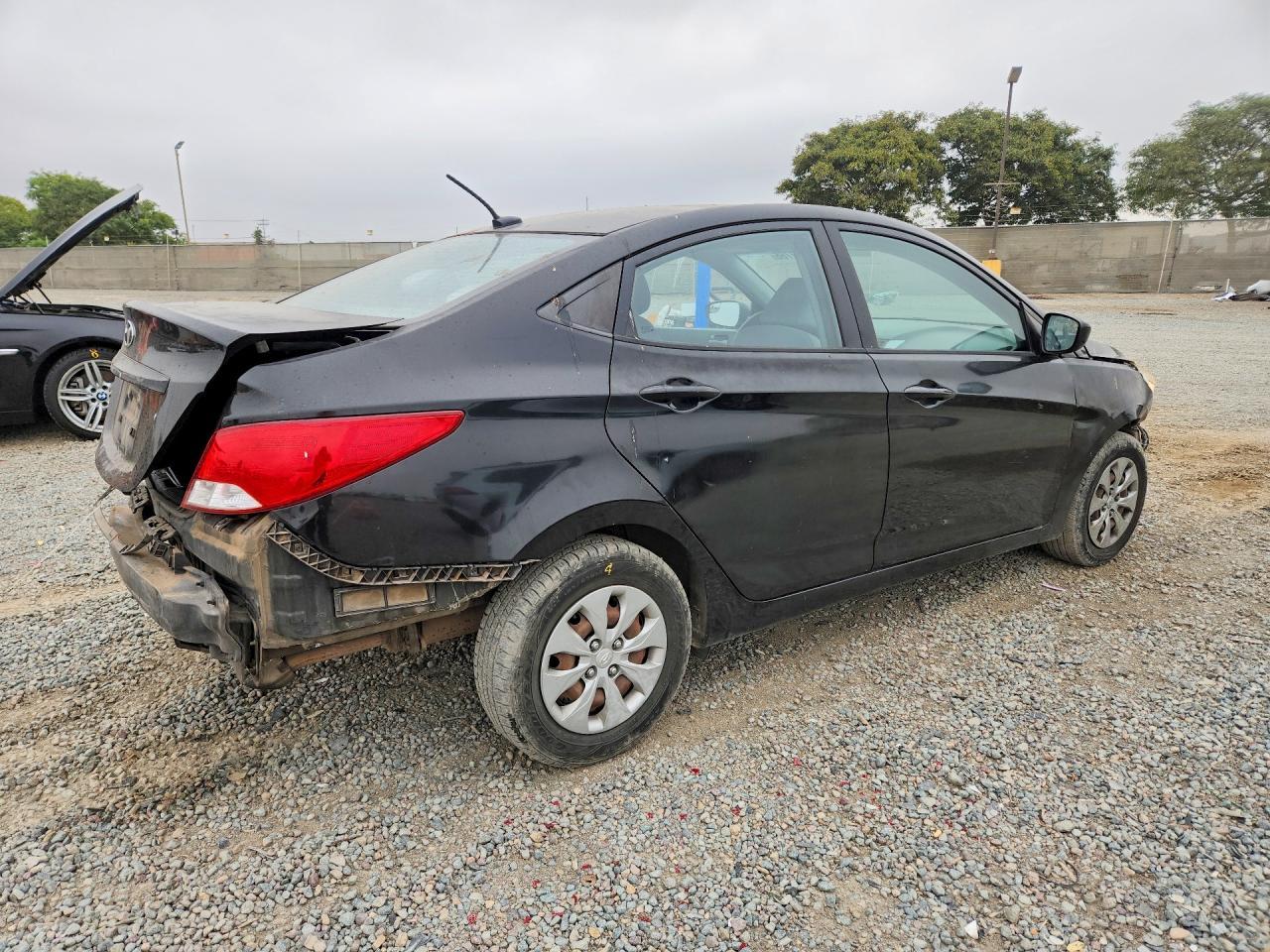 2015 Hyundai Accent Gls - Image 3