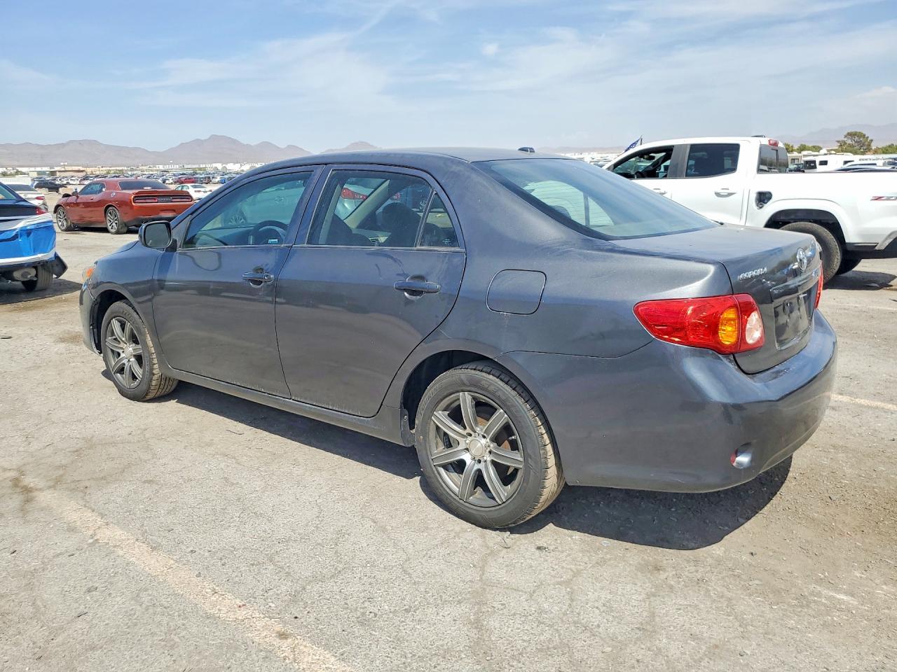 2010 Toyota Corolla Le - Фото 2