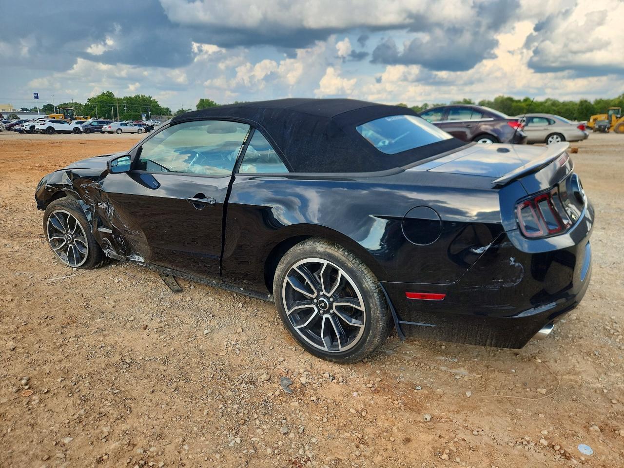 2014 Ford Mustang Gt - Фото 2