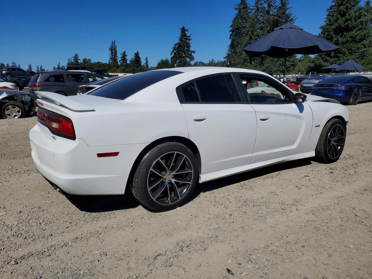 2014 Dodg Charger R/ - Image 3