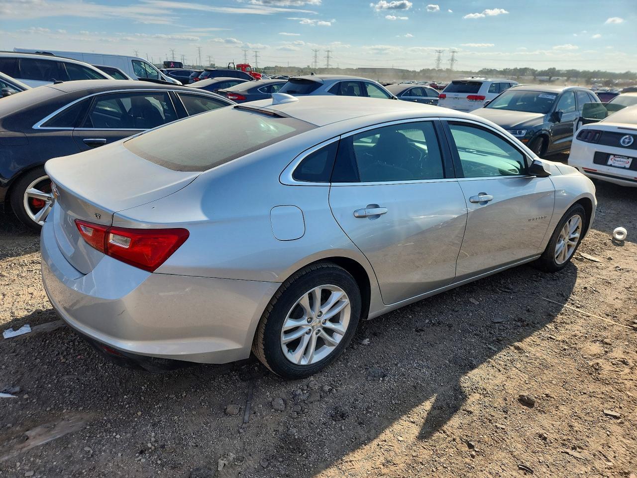 2017 Chevrolet Malibu Lt - Фото 3