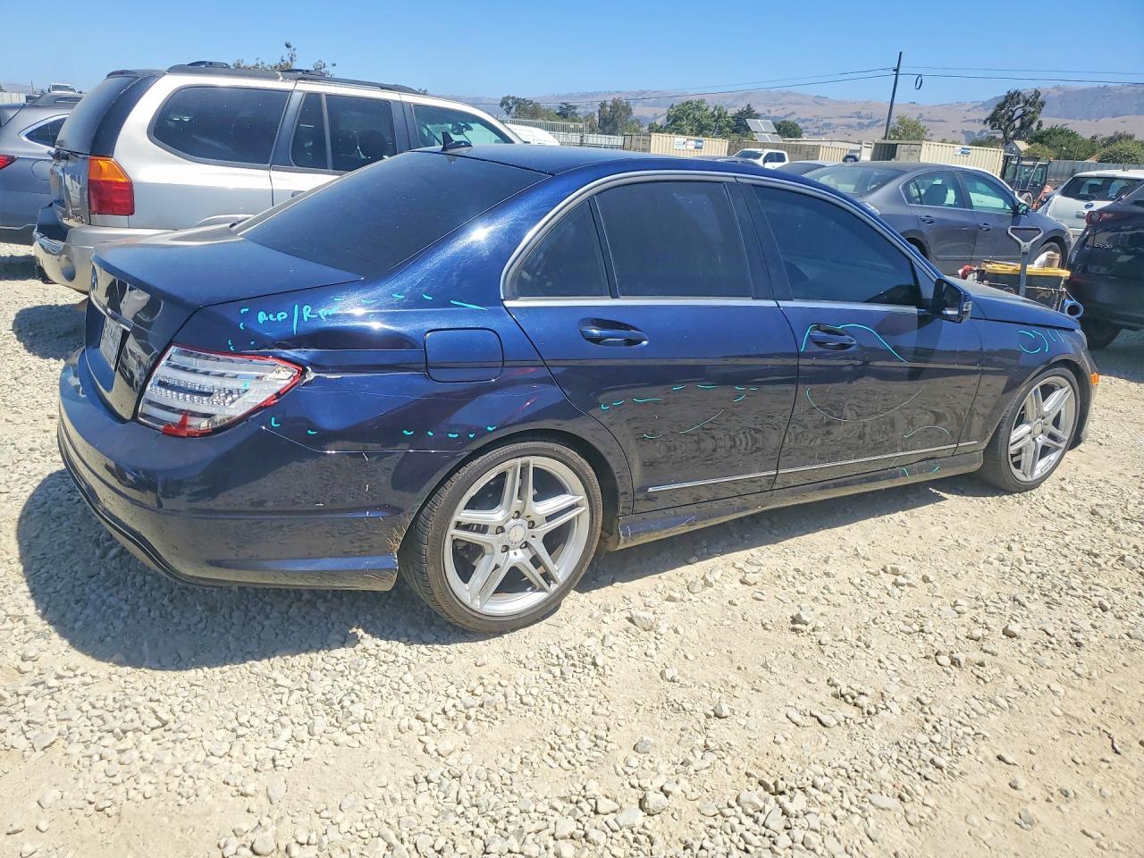 2013 Mercedes-Benz C 250 - Фото 3