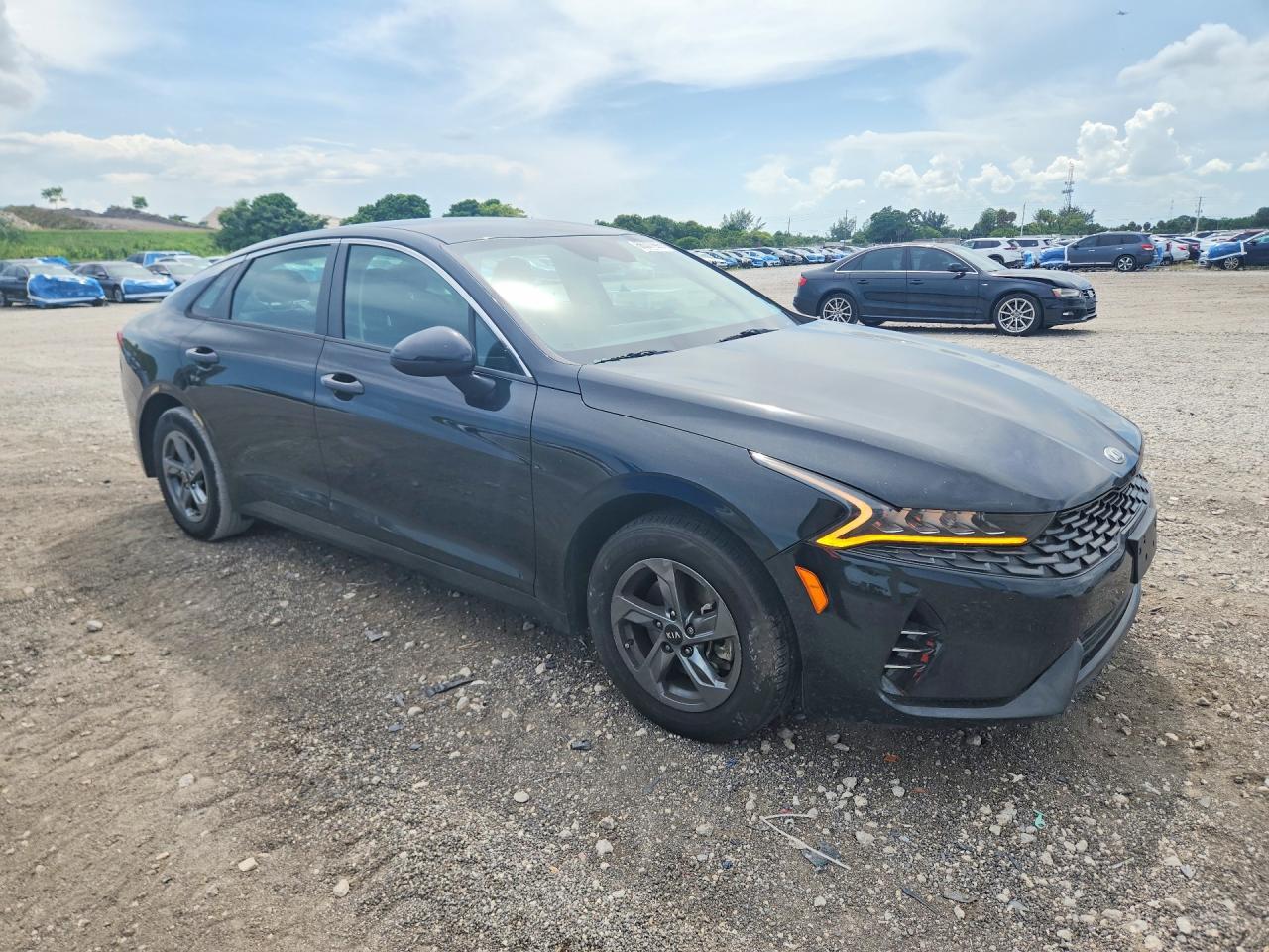 2021 Kia K5 Lxs - Image 4