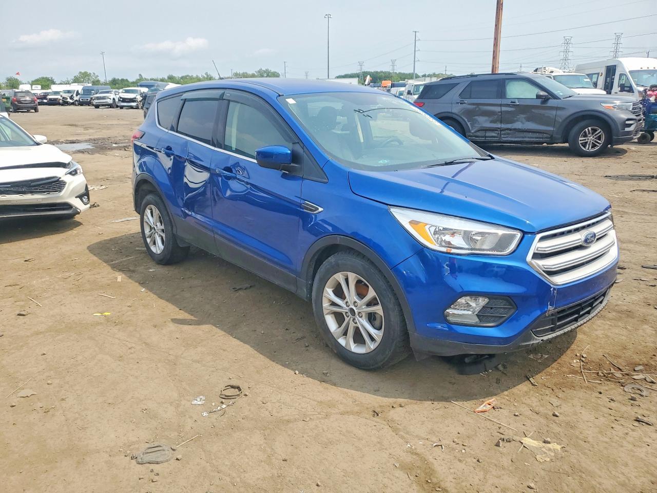 2019 Ford Escape Se - Фото 4