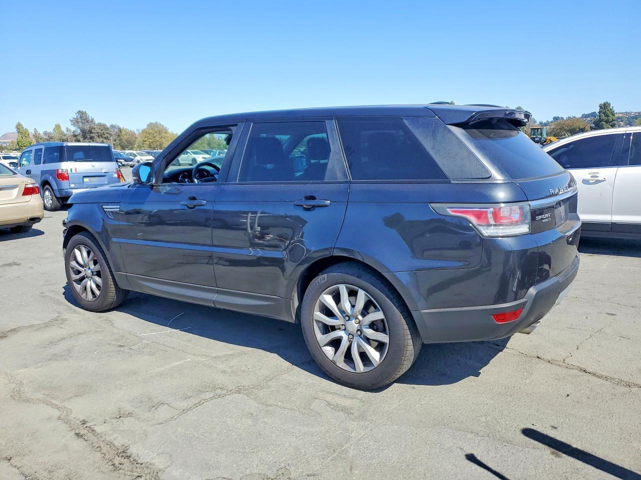 2015 Land Rover Range Rover Sport Hse - Image 2