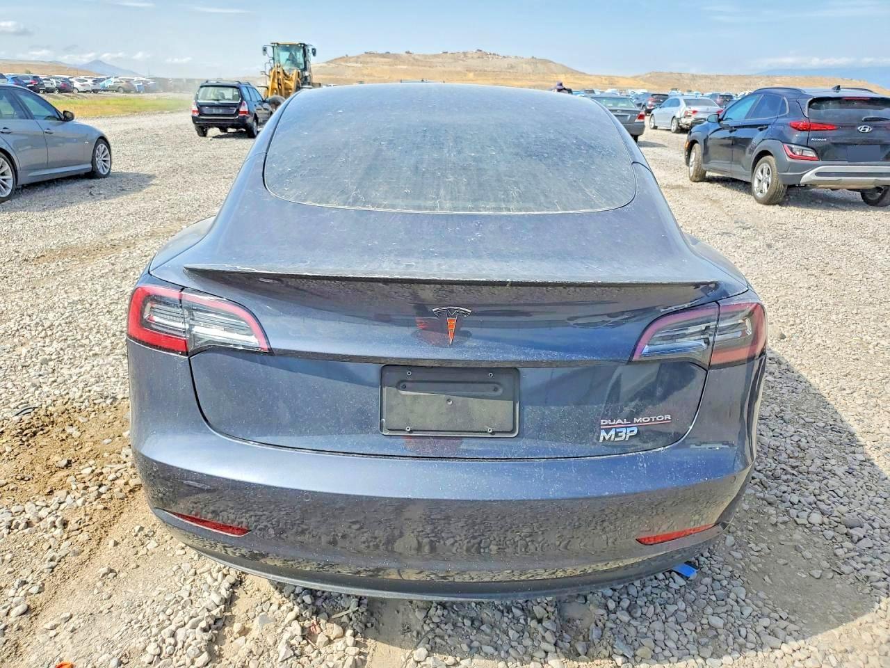 2022 Tesla Model 3 - Фото 7