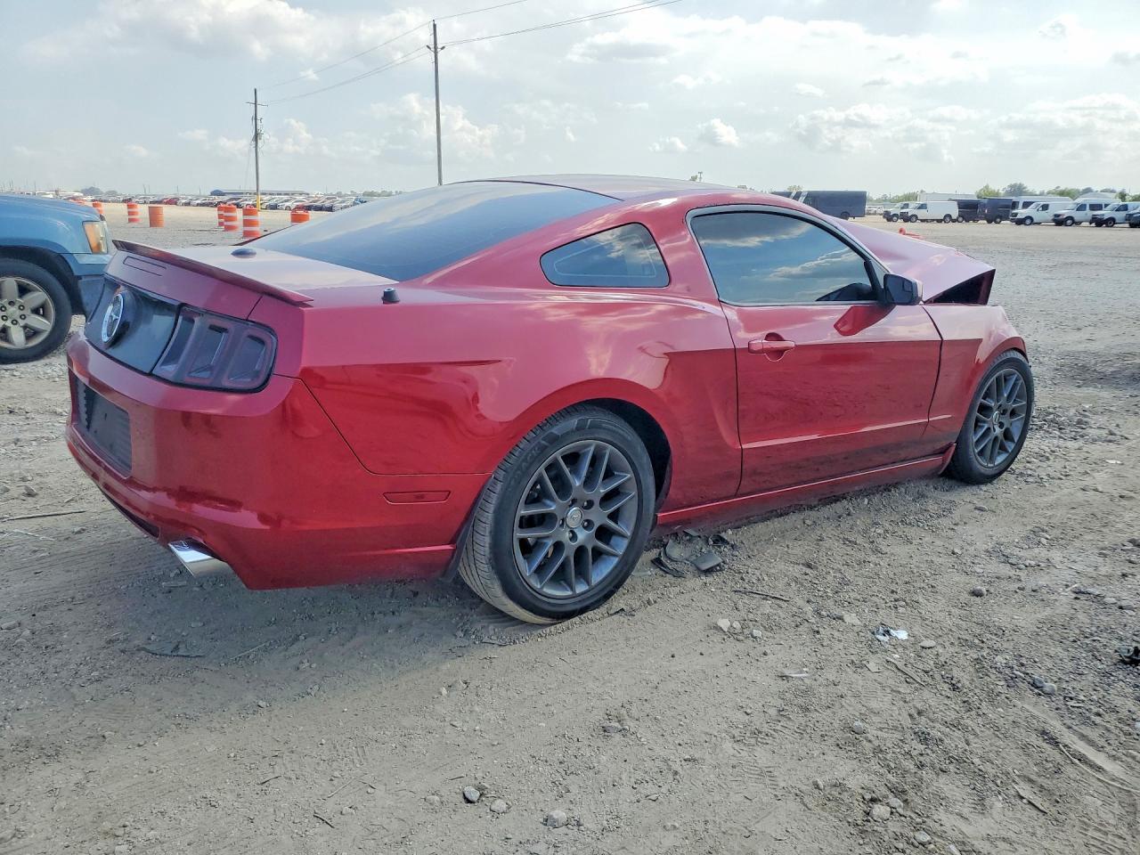 2014 Ford Mustang - Фото 3