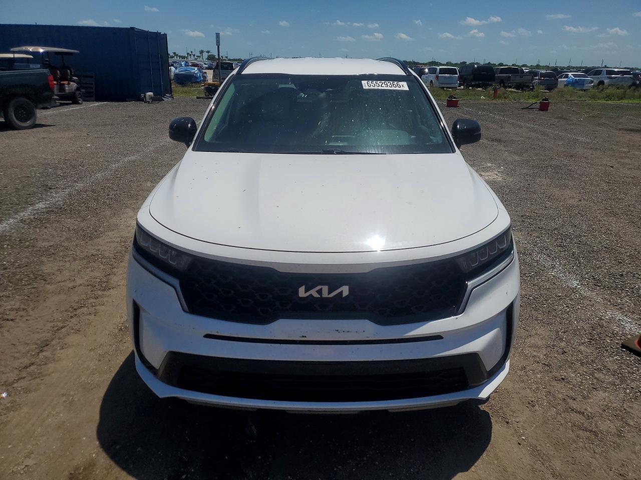 2022 Kia Sorento S - Фото 5