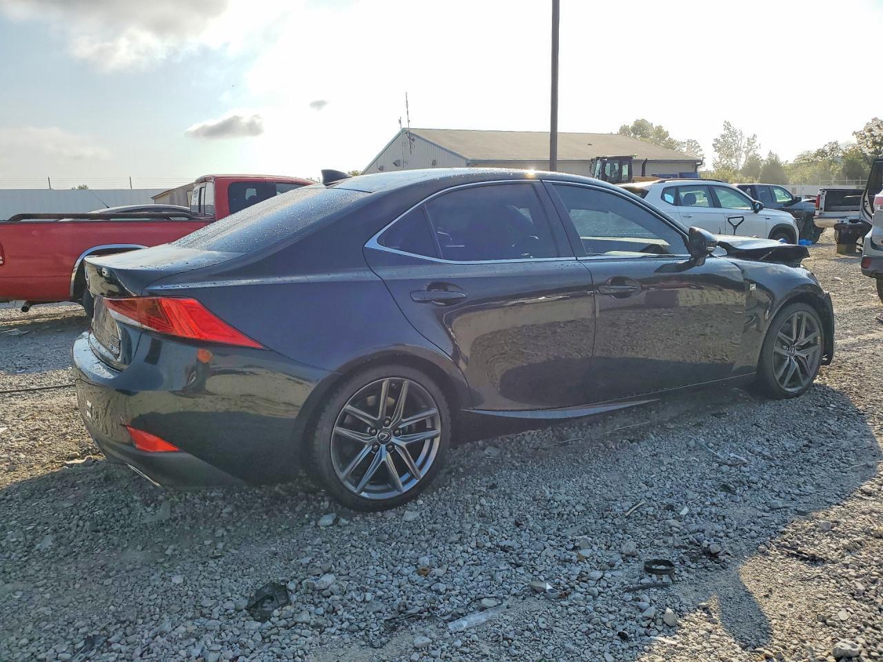 2019 Lexus Is 300 - Фото 3
