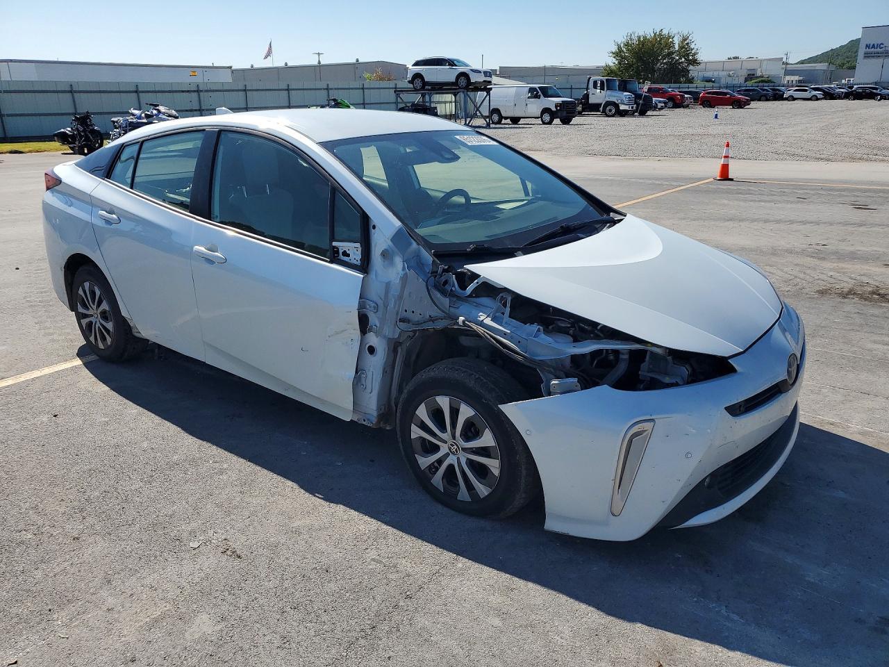 2021 Toyota Prius Le Awd-E - Image 4