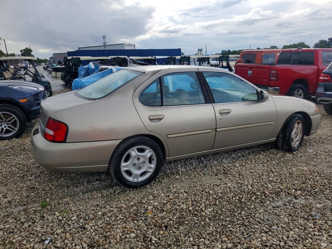 2004 Nissan Altima Gxe - Фото 3