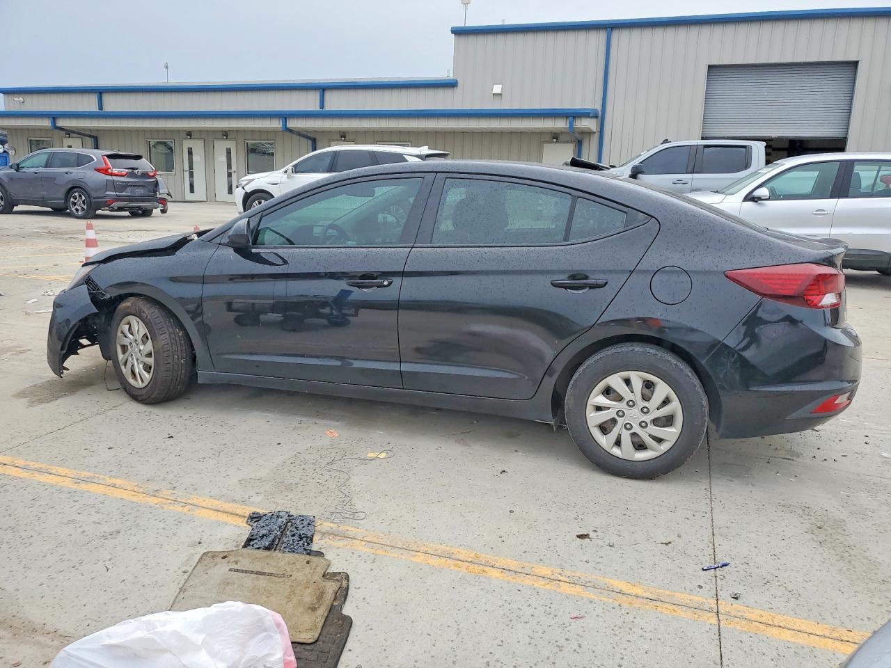 2019 Hyundai Elantra Se - Image 2