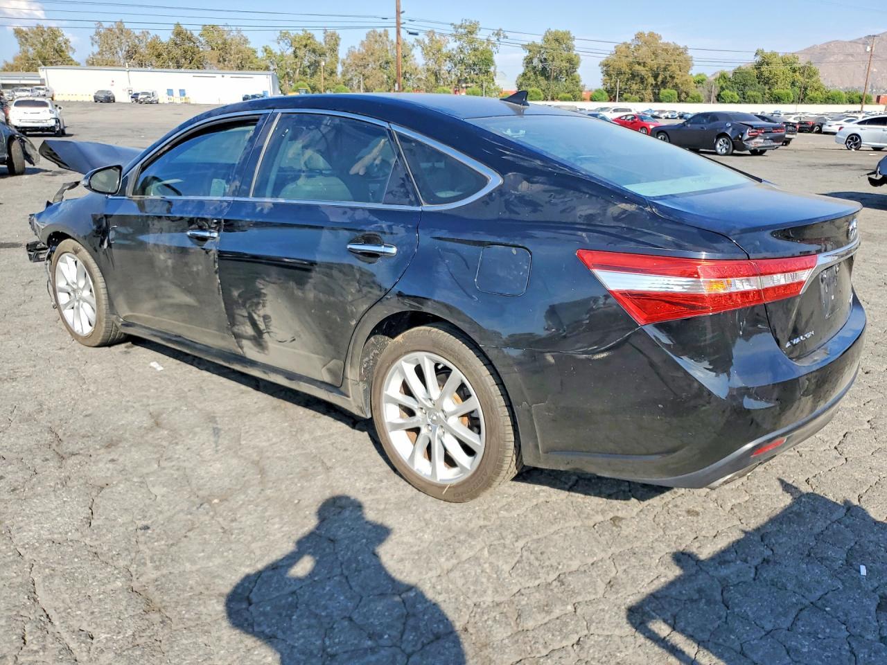 2013 Toyota Avalon Limited - Фото 2