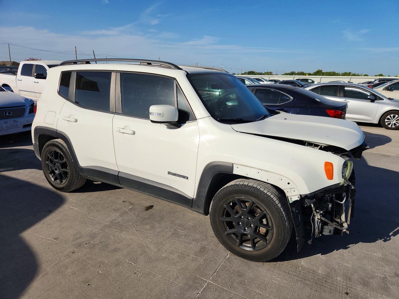 2020 Jeep Renegade Latitude - Image 4