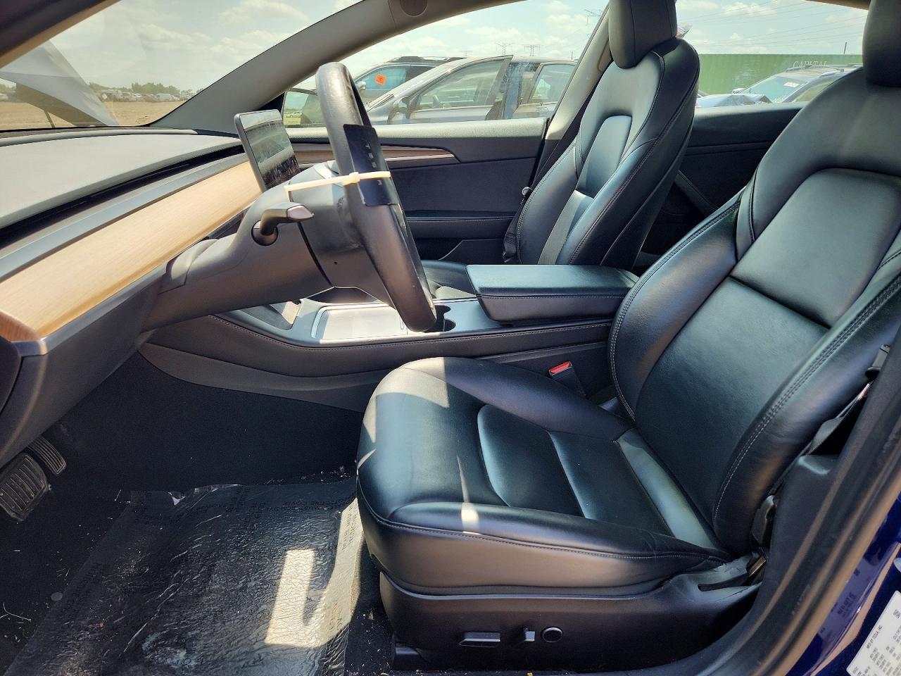 2022 Tesla Model 3 - Image 7