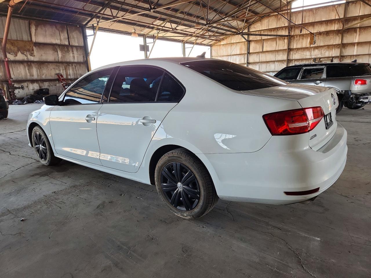 2015 Volkswagen Jetta Tdi - Image 2