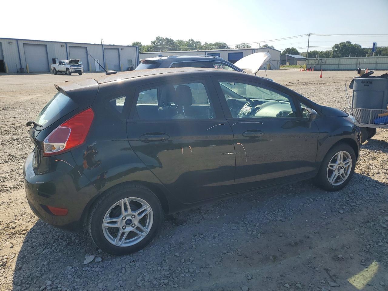 2019 Ford Fiesta Se - Фото 3