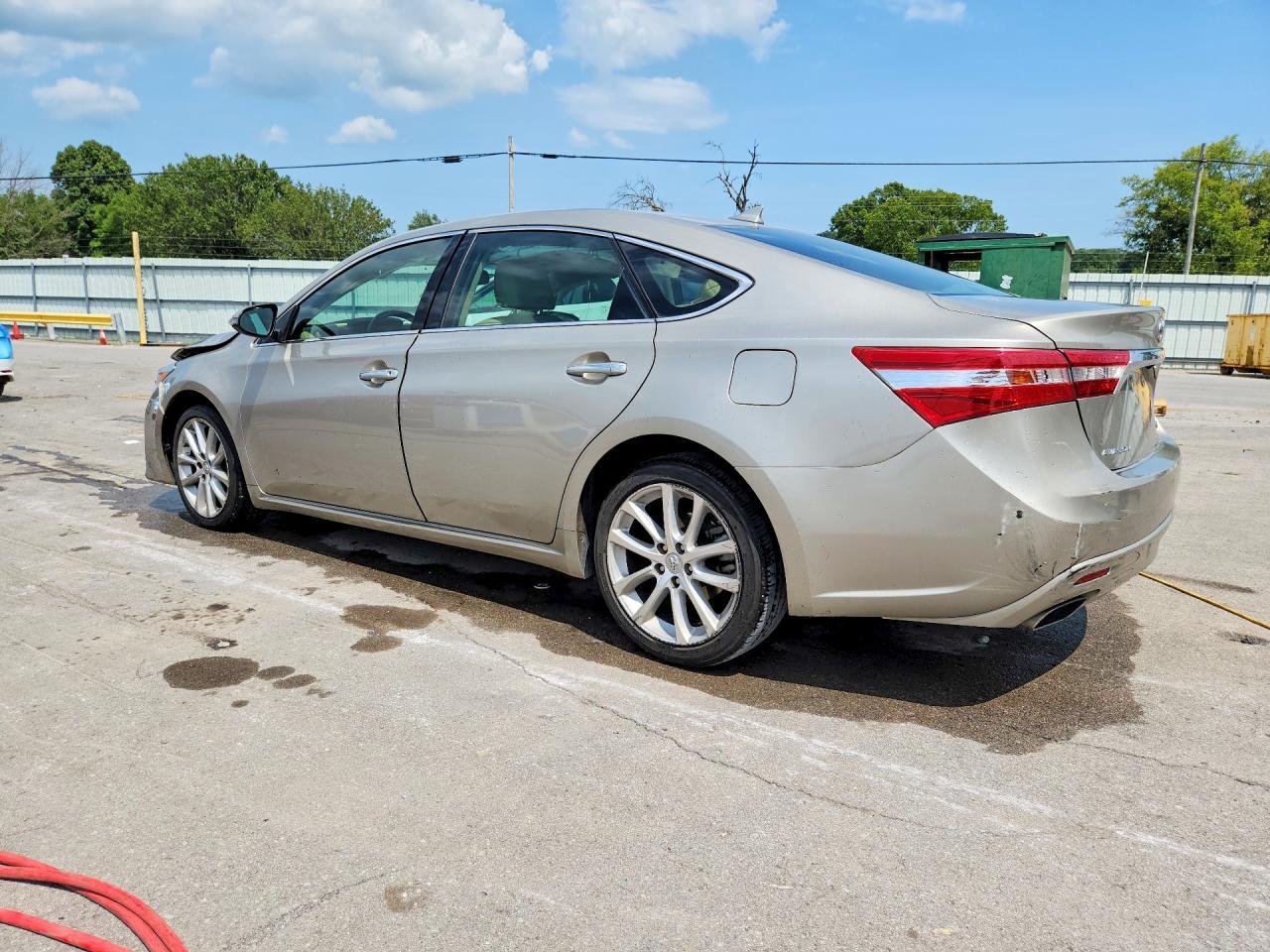 2015 Toyota Avalon Limited - Фото 2