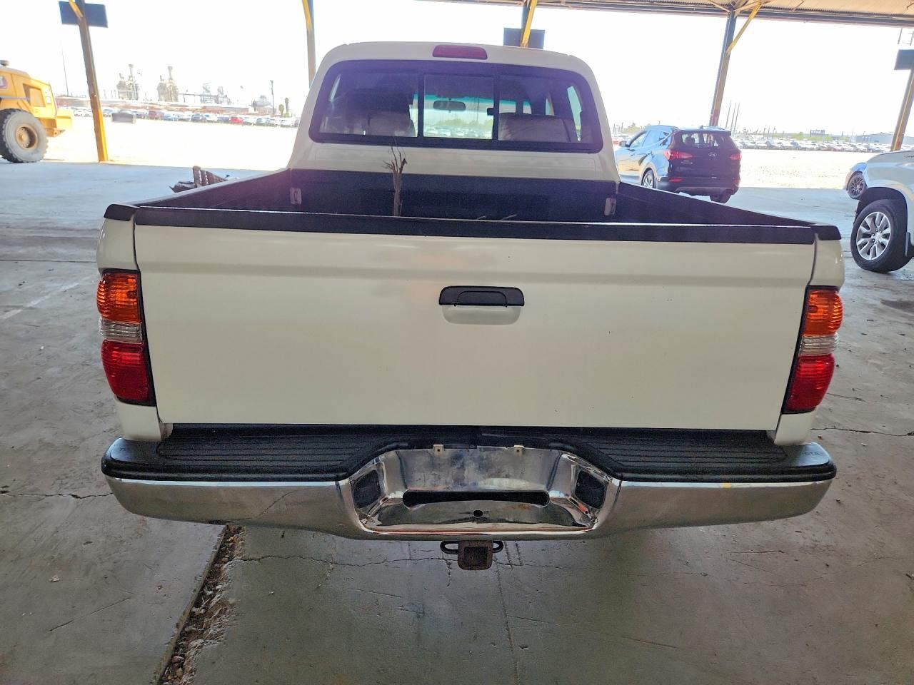 2004 Toyota Tacoma V6 - Image 6