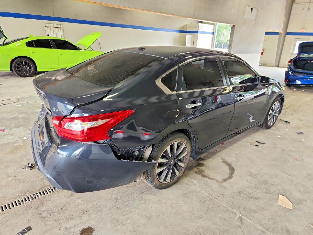 2017 Nissan Altima 2.5 Sv - Image 3