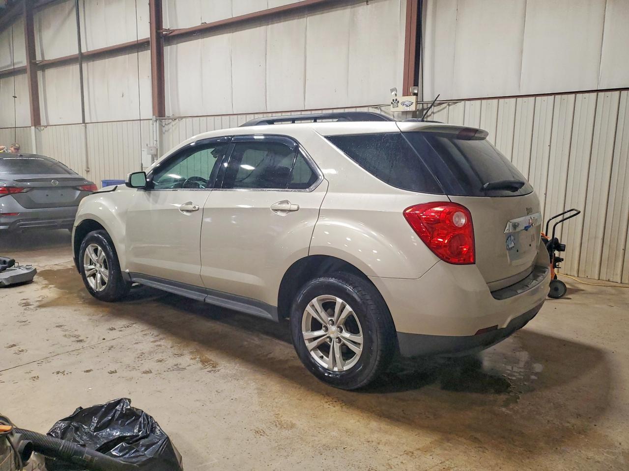 2015 Chevrolet Equinox Lt - Image 2
