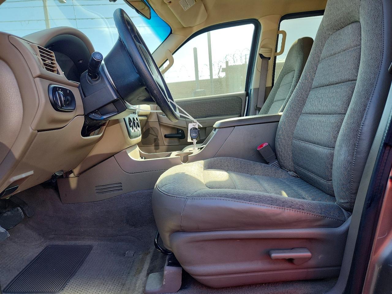 2002 Ford Explorer Xls - Image 7
