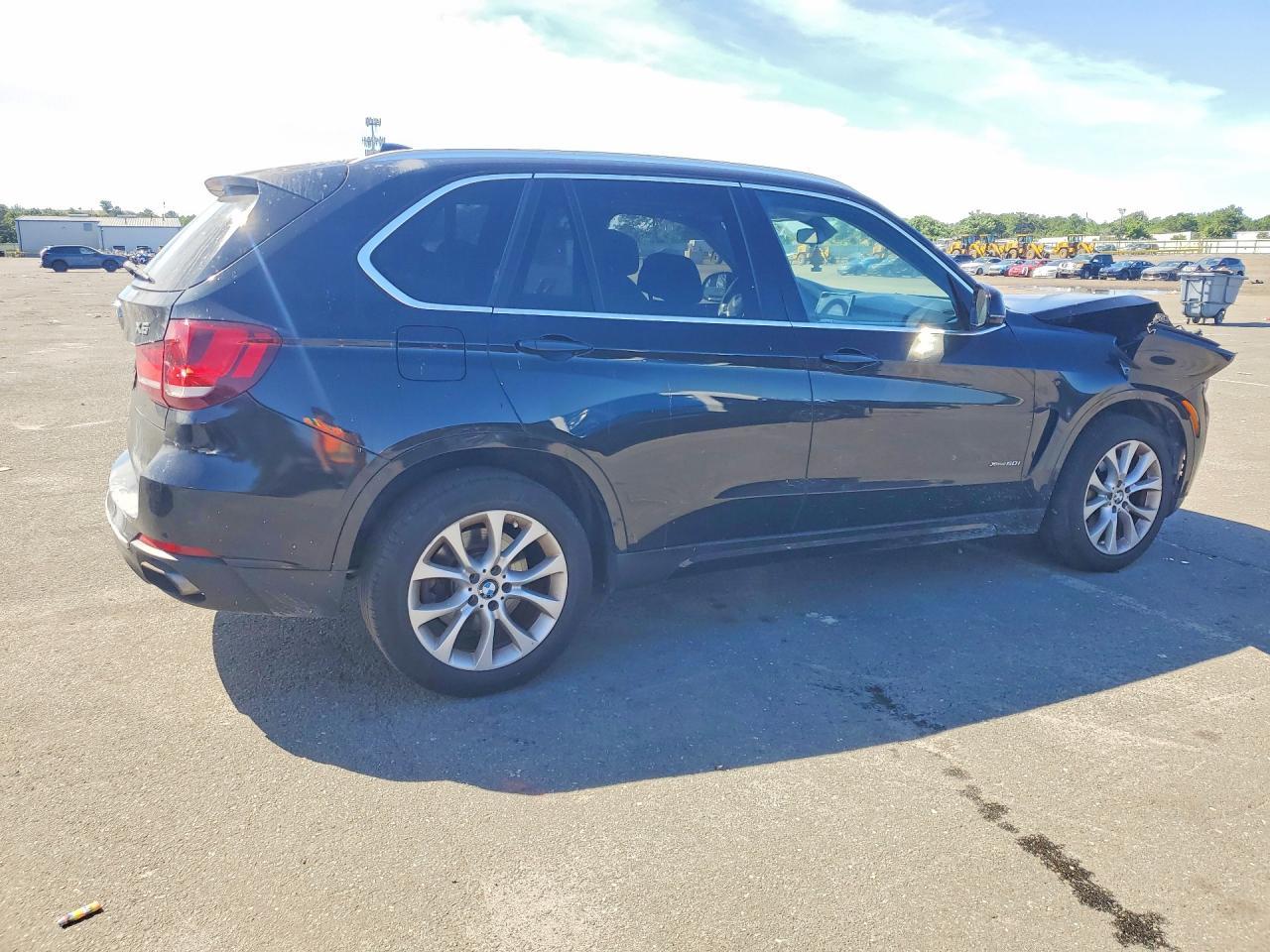 2015 BMW X5 xDrive50I - Фото 3