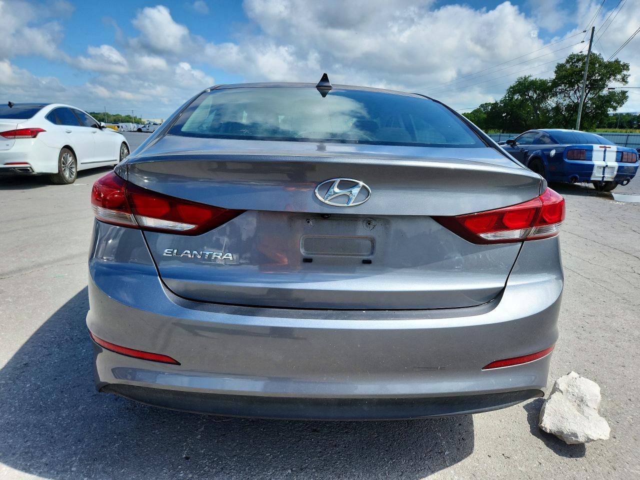 2018 Hyundai Elantra Sel - Image 6