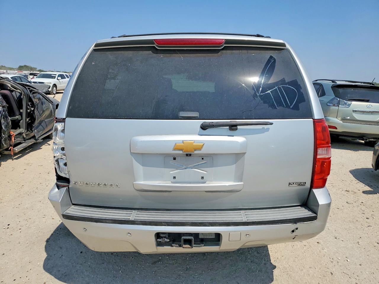 2012 Chevrolet Suburban C1500 Ls - Image 6
