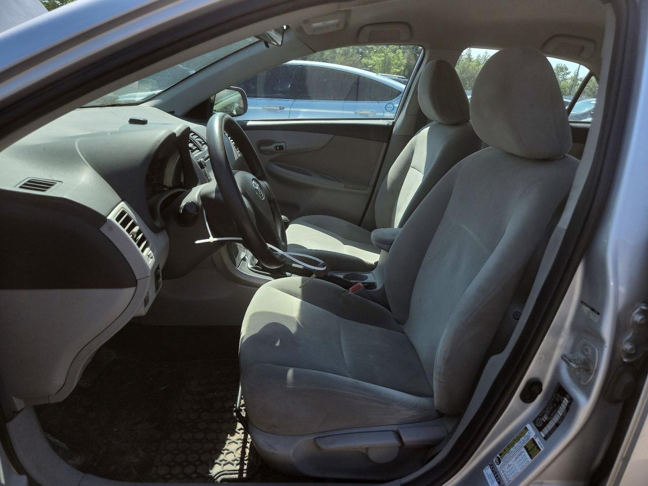 2011 Toyota Corolla Base - Фото 7