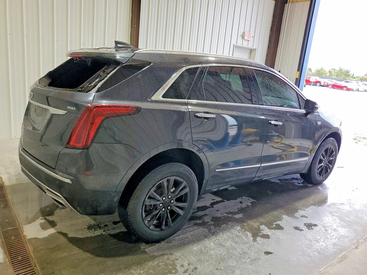 2021 Cadillac Xt5 Premium Luxury - Image 3