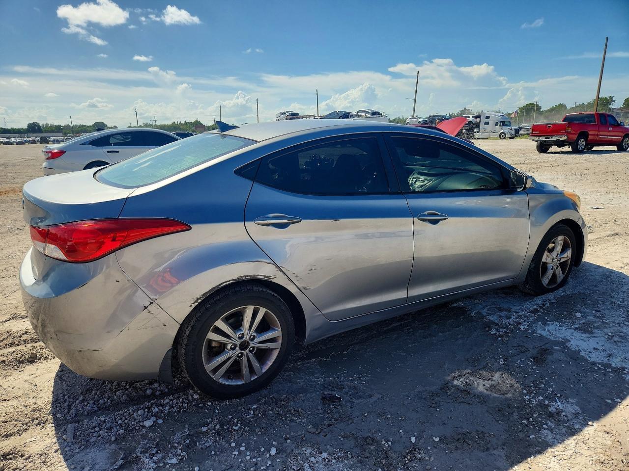 2012 Hyundai Elantra Gls - Image 3