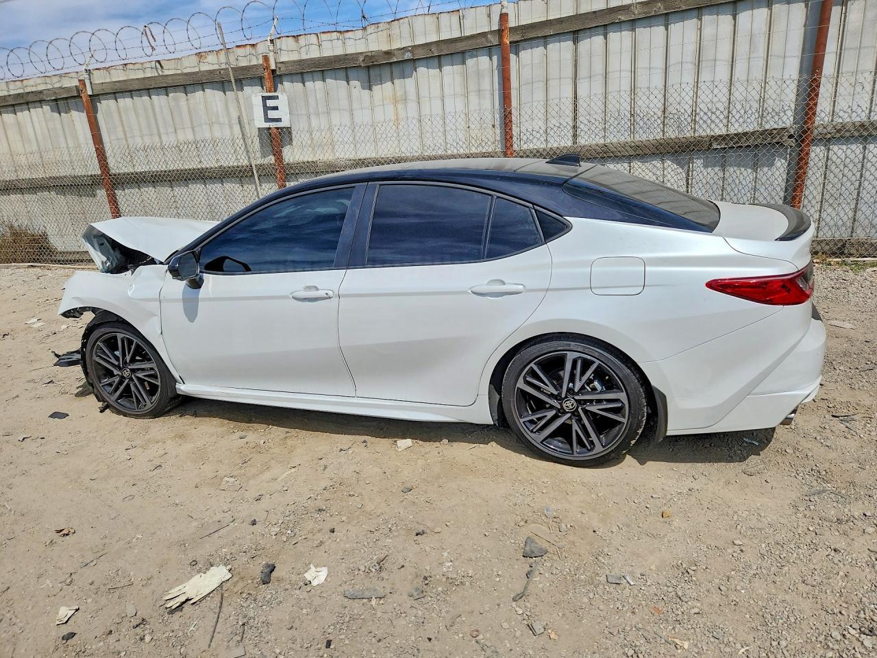 2025 Toyota Camry Xse - Фото 2